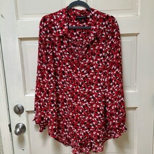 Looking for a cute work top? This is the one for you - never been worn (no tags)